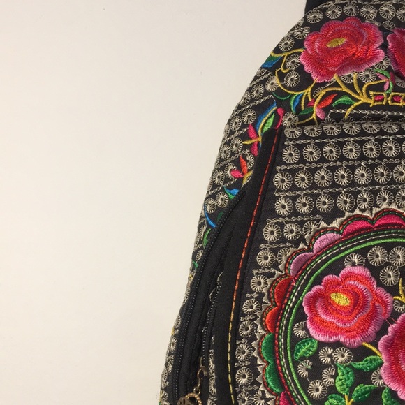 Ethnic style medium size backpack - Picture 3 of 5